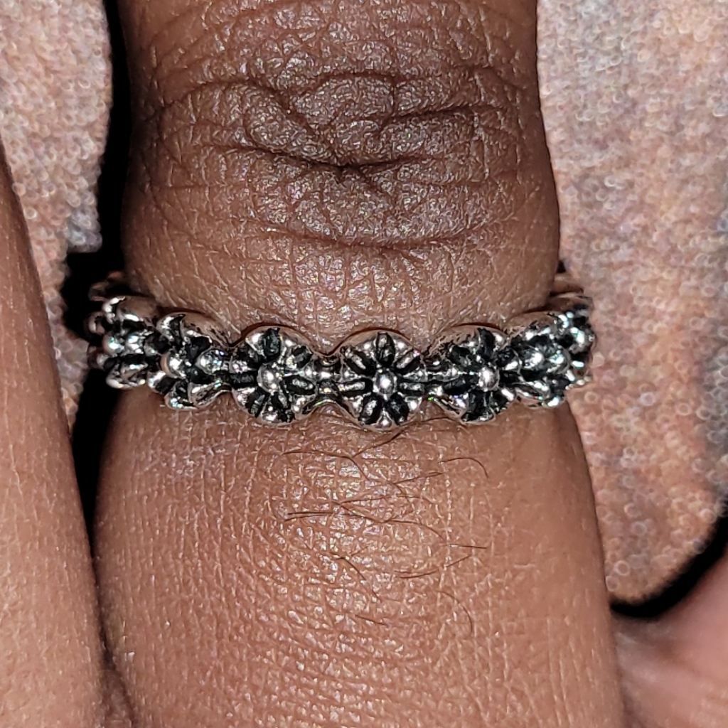 Silver Ring With Flower Design Knuckle Ring